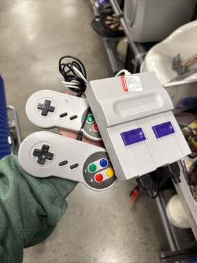 Super Mini SN-02 Retro Game Console with several Built-in Games and 2 Controller